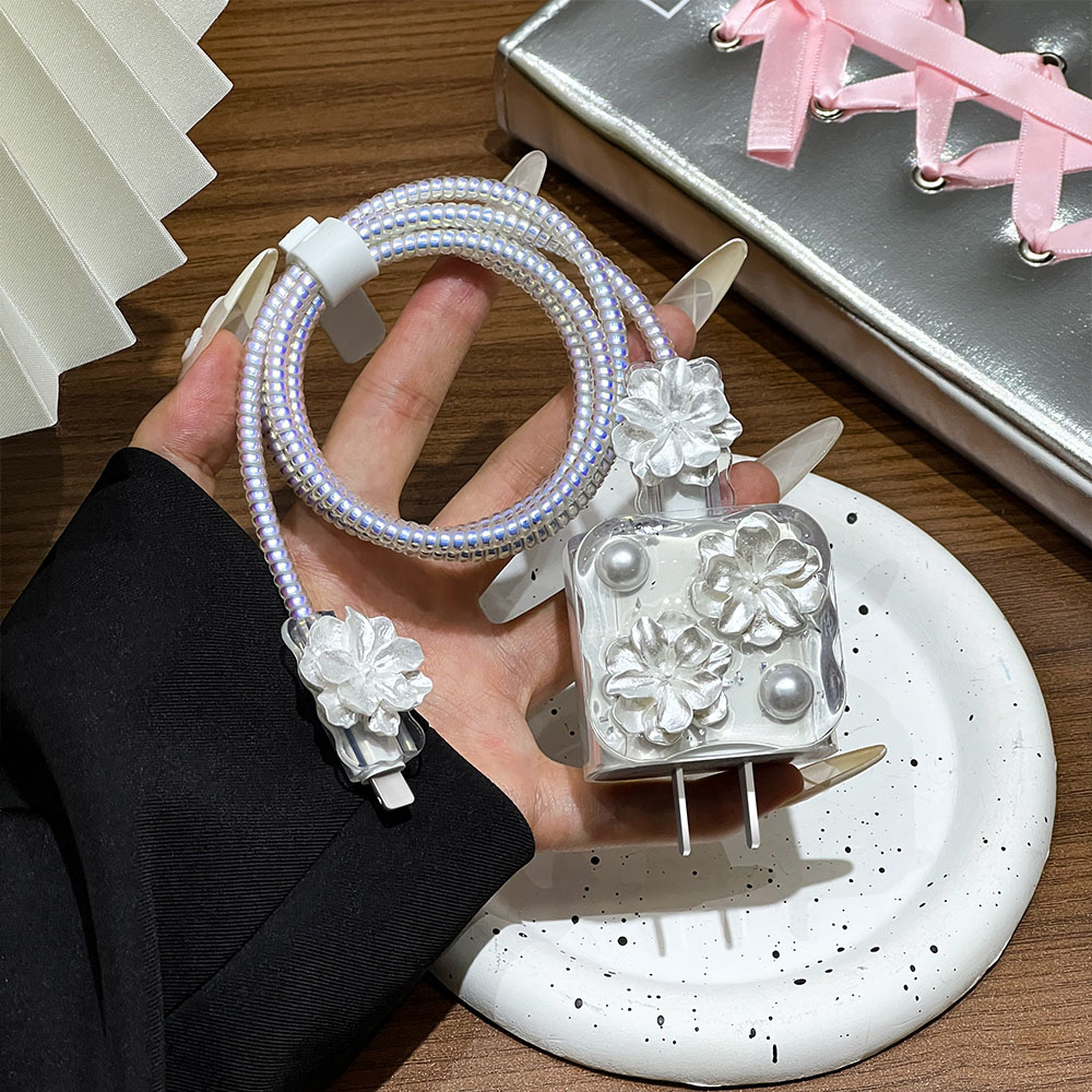 Cute 3D Pearl Charger Protecto - огляд і ціна Sleeved Cable Kit